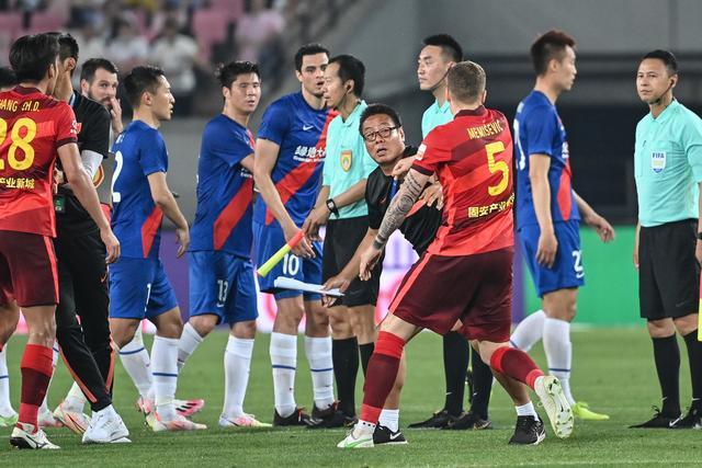 胡明轩或将告别国家队，男篮亚运会遭遇失败